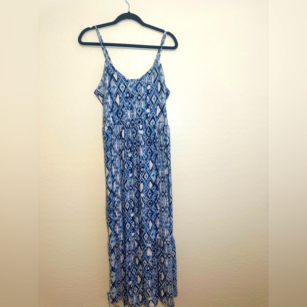 NWT Blue and White Maxi Dress w/Pockets